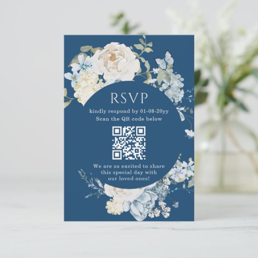 Romantisch Dusty Blue Waterverf Bloemen Huwelijk R RSVP Kaartje (Staand voorkant)