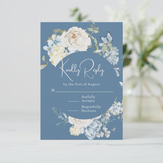 Romantisch Dusty Blue Waterverf Bloemen Huwelijk RSVP Kaartje (Staand voorkant)