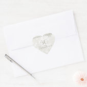 Romantisch en Elegant Grijs "50 en Fabulous" Hart Sticker (Envelop)