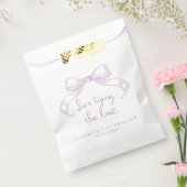 Romantisch geschetste boog Lila Ze bindt de knoop Bedankzakje (Gezegeld)