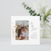 Romantisch Goud en Blush Geperst Bloemen Foto Kaart (Staand voorkant)