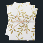 Romantisch gouden botanisch blad bruiloft inpakpapier vel<br><div class="desc">Elegante huwelijkscadeaus in een namaak gouden botanisch bladpatroon maken een geweldige presentatie. Ideaal voor pasgetrouwden,  bruidsjonkvrouwen,  bruiloften,  nieuwe huizen,  verlovingsfeestjes en meer.</div>
