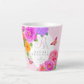 Romantisch Monogram Pioenentuin Roze Latte Mok (Voorkant)