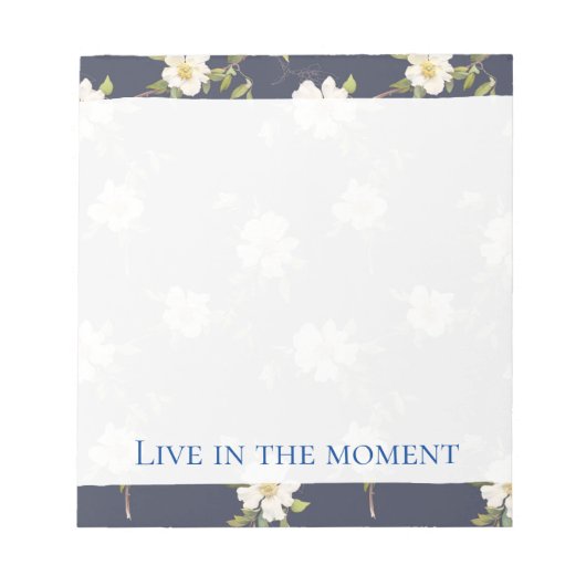 Romantisch Navy Blauwe Witte Bloemen Notitieblok (Voorkant)