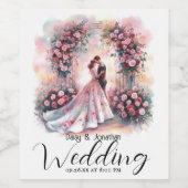 Romantisch paar onder bloemenboog bruiloft wijn etiket (Enkel label)