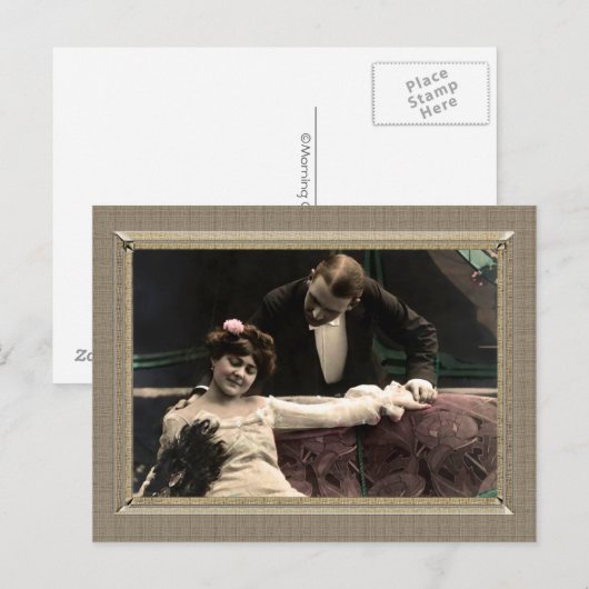 Romantisch paar - staren over haar schouder briefkaart (Voorkant / Achterkant)