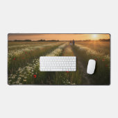 Romantisch paar wandelen in Summer Meadow Bureaumat (Keyboard & Muis)