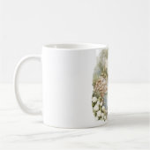Romantisch pad met rotsen in de weide koffiemok (Links)