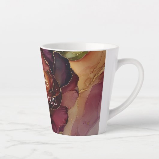 Romantisch rood Bourgondisch Roos Gouden Bloemen Latte Mok (Rechts)