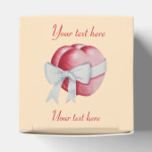 Romantisch rood hart gebonden aan witte lintboog bedankdoosjes (Bovenkant)