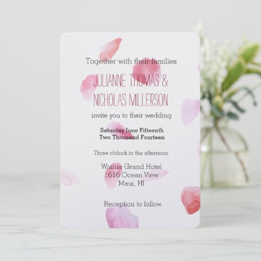 Romantisch Roos bloemblaadjes bruiloft Kaart (Staand voorkant)