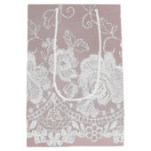 Romantisch Roos Blush Roze Witte Kant Bloemen Huwe Medium Cadeauzakje (Achterkant)