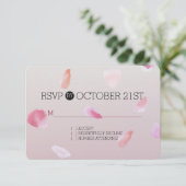 Romantisch Roze Blush Roos Petal Floral RSVP Kaartje (Staand voorkant)