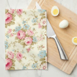 Romantisch Roze Engels Rozen op Bord Geel Theedoek<br><div class="desc">Heerlijk en romantisch vrouwelijk naadloos bloemmotief met sprays van roze rozen en blauwe bloemen met salie gebladerte op bleke pastelgele achtergrond.</div>