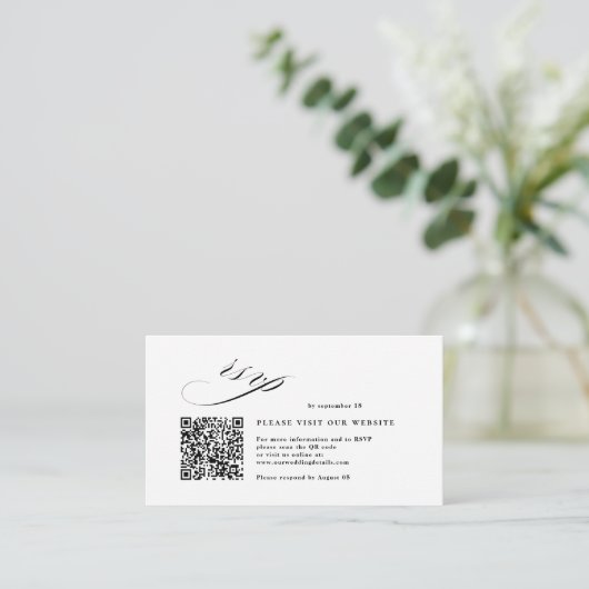 Romantisch Script Kalligrafie QR Code Wedding RSVP Informatiekaartje (Staand voorkant)