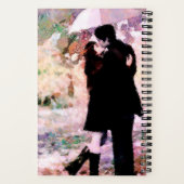Romantisch stel verliefd op kussen in de regen notitieboek (Achterkant)