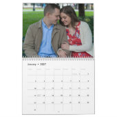 Romantisch stel zit dicht bij elkaar kalender (Jan 2027)