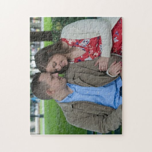 Romantisch stel zit dicht bij elkaar legpuzzel (Verticaal)