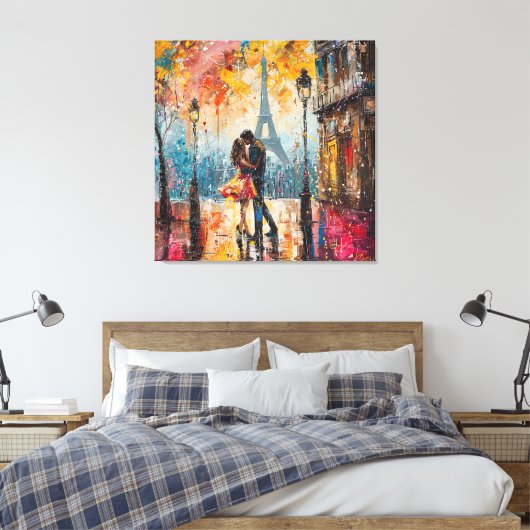 Romantisch stel zoent voor de Eiffeltoren Canvas Afdruk (Insitu (Slaapkamer))