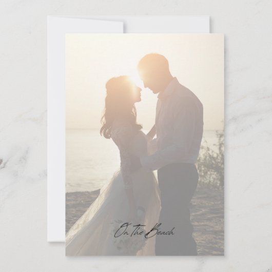 Romantisch strand op het strand 2 foto bruiloft kaart (Achterkant)