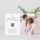 Romantisch Swirly Script QR Code Bruiloft Foto Save The Date (Staand voorkant)