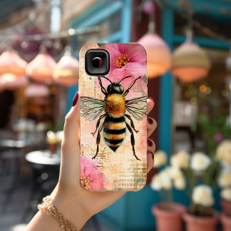 Romantische Bijen, Roze Bloemen & Antiek Papyrus P iPhone 15 Mini Hoesje