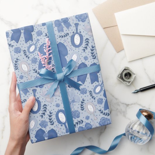 Romantische blauwe bogen en Rozen Cadeaupapier (Geschenken)
