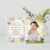 Romantische Bloemen Eerste Verjaardag Uitnodiging (Staand voorkant)