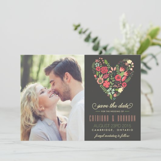 Romantische bloemhart 'Save the Date'-aankondiging Save The Date (Staand voorkant)