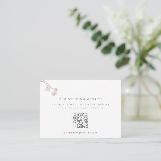 Romantische Blush Bloemen Huwelijk QR Code Informatiekaartje (Staand voorkant)