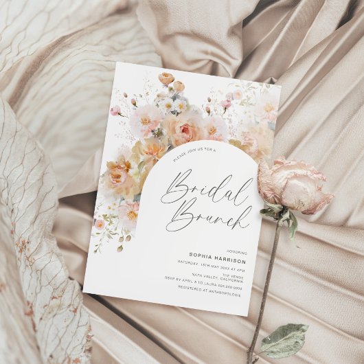 Romantische Blush Peach Floral Arch Bridal Brunch Kaart