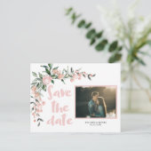 Romantische Blush Roze Bloemen Foto Save the Date Briefkaart (Staand voorkant)