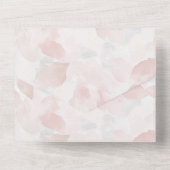 Romantische Blush Roze Rozenblaadjes Bloemen Huwel All In One Uitnodiging (Achterkant)