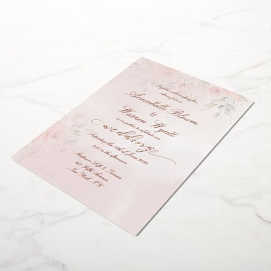 Romantische Blush Rozen Tuin 1 met Roos Gold Folie Uitnodiging (Gedraaid)