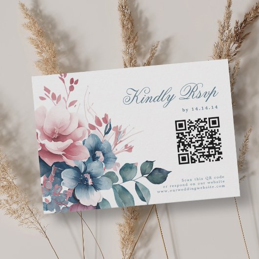 Romantische Boho Dusty Blue Floral Wedding RSVP QR