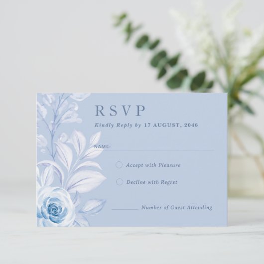 Romantische Chic Classic Floral RSVP Reactie Kaart (Staand voorkant)