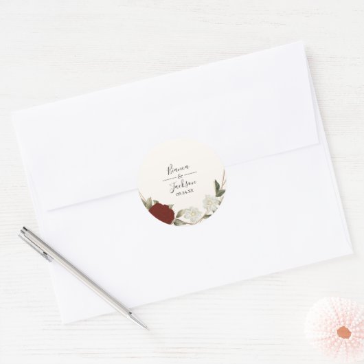 Romantische Deep Red Rose Bloemen Winter Huwelijk Ronde Sticker (Envelop)