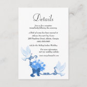 Romantische duiven en blauwe bloemen bruiloft deta informatiekaartje (Voorkant)