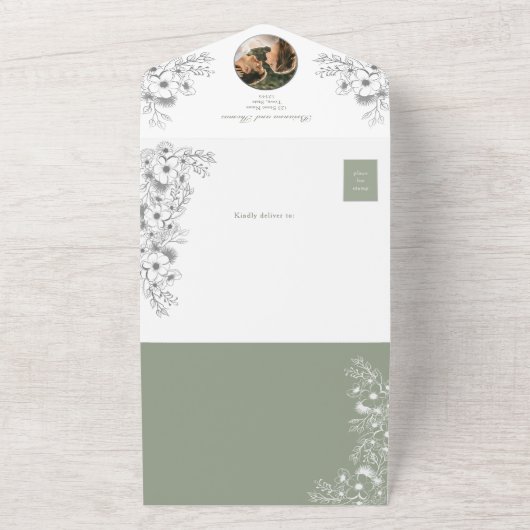 Romantische Floral Sage Green Wedding All In One Uitnodiging (Buitenkant)