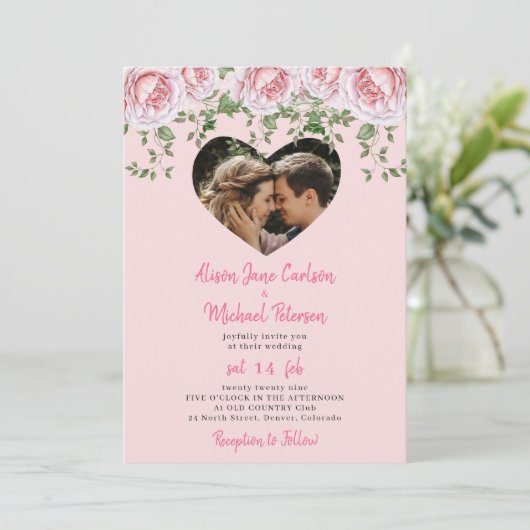 Romantische foto hart roze bloemenbruiloft kaart (Staand voorkant)