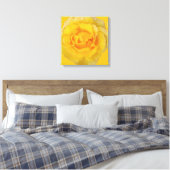 Romantische gele rozenwaterdruppels canvas afdruk (Insitu (Slaapkamer))