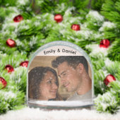 Romantische geliefden Sneeuw Wereldbol betoverend  Sneeuwbol (Kerstmis)