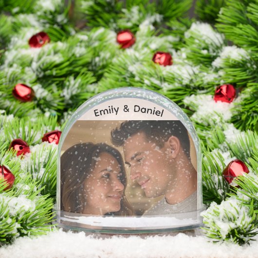 Romantische geliefden Sneeuw Wereldbol betoverend  Sneeuwbol (Kerstmis)