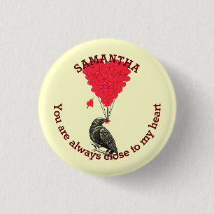Romantische gotische kraai en rood hart gepersonal ronde button 3,2 cm