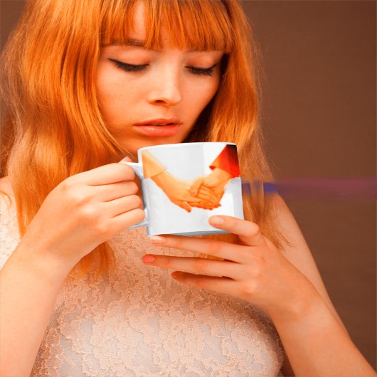 Romantische handjes vasthouden Illustratie Mok - L