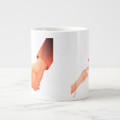 Romantische handjes vasthouden Illustratie Mok - L (Voorkant)