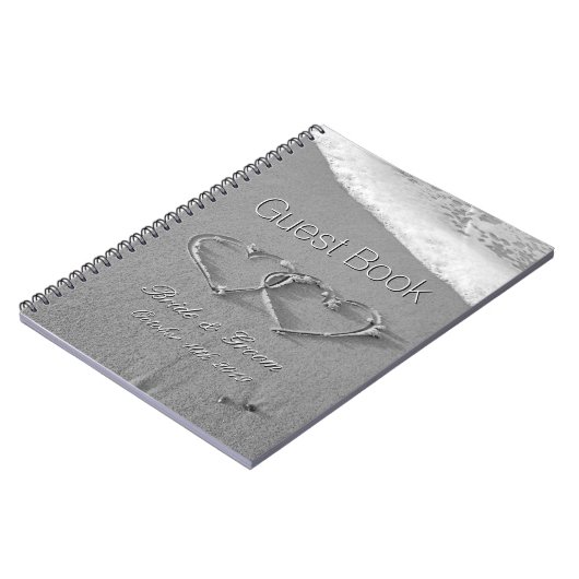 Romantische harten in het zandstrandtrouwgastenboe notitieboek (Linkerzijde)