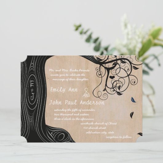 Romantische Initialen in Tree Wedding Invite Kaart (Staand voorkant)