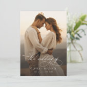 Romantische kalligrafie script overlay foto bruilo kaart (Staand voorkant)