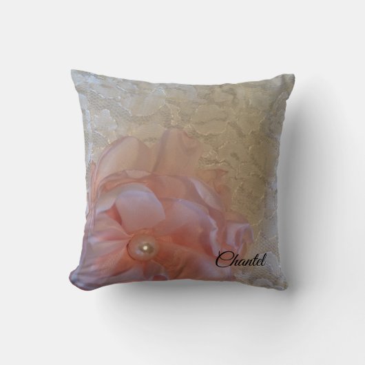 Romantische kant en roze roos kussen (Voorkant)
